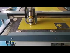 Mesin pemotong templat flatbed 1500*900mm untuk tugas pemotongan perusahaan periklanan